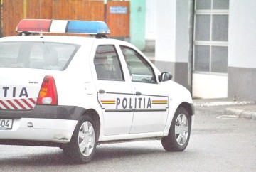 Indivizii care au spart o casă în Cernavodă rămân în arest